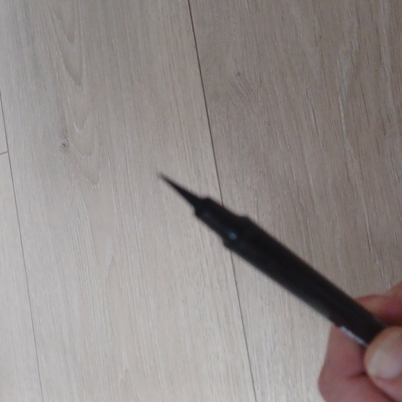 Il makiage black ink eye liner - Picture 3 of 3